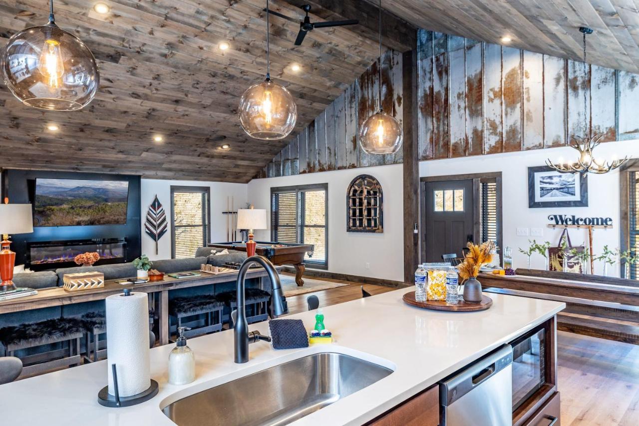 New Rustic Luxe Cabin Billiards Spa Near Gsmnp Townsend Dış mekan fotoğraf